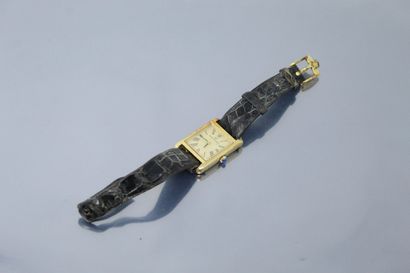 null UNIVERSAL GENEVA

Wristwatch, rectangular case in 18k (750) yellow gold, dial...