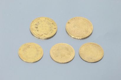 null Lot de pièces en or comprenant : 

- 20 francs Napoléon III tête nue (1852 A)...