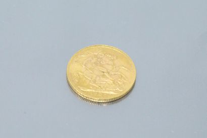 null Gold Sovereign George V (1925)

APC.

Weight: 7.98 g.