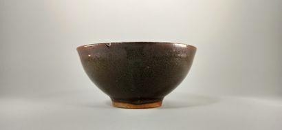 null 
PIGOTT Gwyn Hanssen (1935-2013)

Bowl on pedestal in brown speckled enamelled...