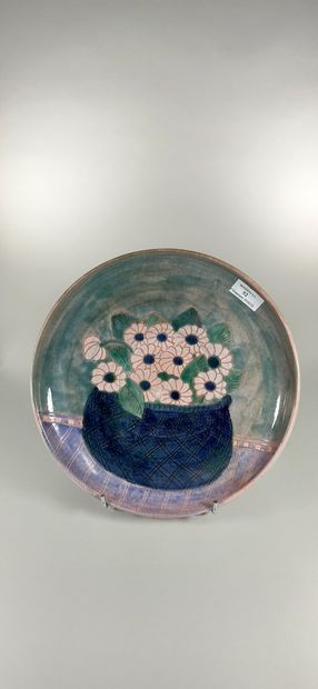 null CLOUTIER Robert (1930 - 2008) and Jean (born in 1930)



Round dish decorated...