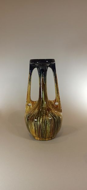 null BRETBY (Grande-Bretagne)



Ensemble de quatre vases et deux coupes en céramique...