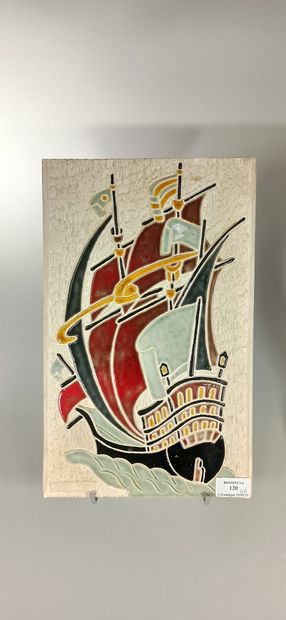null LOISELEUR Robert (XXe siècle)

Plaque décorative à décor de bateau.

Terre blanche,...