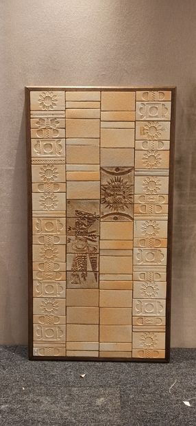 null CAPRON Roger (1922 - 2006)

Ceramic panel decorated with suns and birds.

Stoneware,...