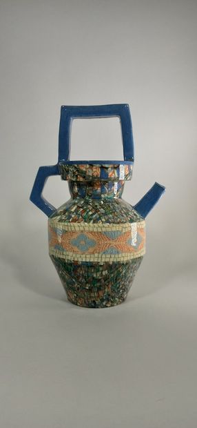 null GERBINO Jean (1876 -1966)

Set of three pieces:

- Pitcher - Vase - Flower holder.

Earth...