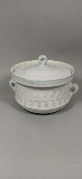 null CAPRON Roger (1922 - 2006)

Lot of four pieces from 1961:

Soup tureen - Pitcher...