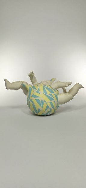 null THE BOTTA (BOTAGISIO Serge and DECOUX Agnès)

Partly glazed porcelain baby teapot

1987

...