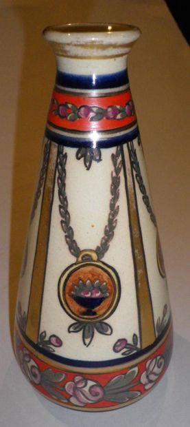 null RENOLEAU Alfred (1854-1930) 

Piriform glazed earthenware vase with polychrome...