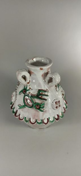 null CALLIS (1946 -1952)

Vase with bird decoration.

Terre de Vallauris, handwritten...