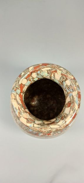 null GERBINO Jean (1876-1966),

Vase pansu à décor d'une frise géométrique

Mosaïque...