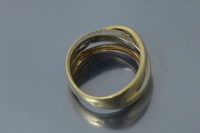  GUY LAROCHE 
Three gold rings 18K (750). 
Signed Guy Laroche. 
Finger size : 53....