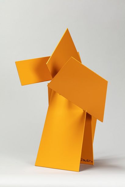 null MALTIER Dominique, né en 1954 

Sans titre jaune 

sculpture en métal découpé,...