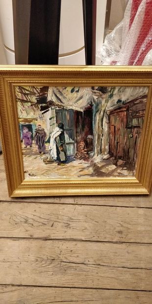 null PONTOY Henri Jean, 1888-1968

Stall in a souk

oil on canvas, signed lower left

38x46...