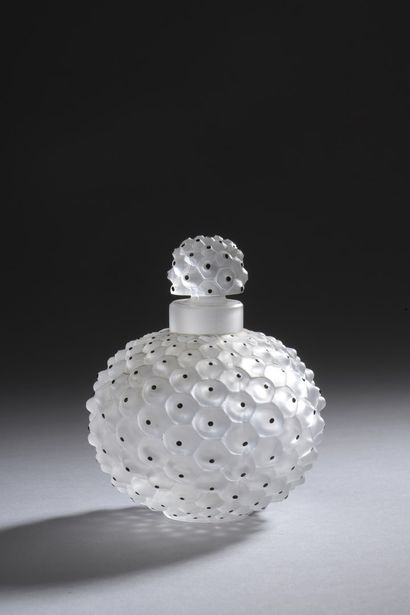null CRISTAL LALIQUE	

Flacon Cactus (modèle créé en 1928) 

Épreuve en cristal blanc...