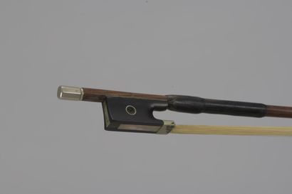 null Violin bow, iron mark illegible.

Stick in pernanbouc wood

Ebony frog mounted...