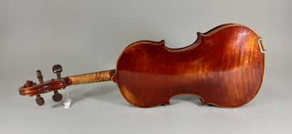null Violin made by Amédé Dieudonné, year 1943,

Model after Guarnérius,

359 mm,

Good...