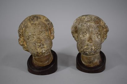 null Deux têtes d’enfants, anges ?, en pierre calcaire sculptée

XV/XVIe siècle

Soclées

H.:...
