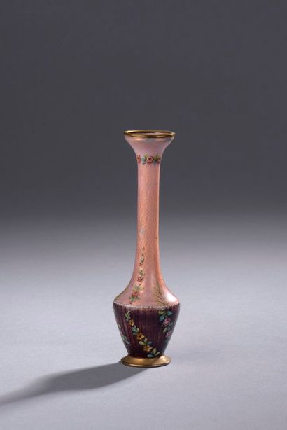 null Camille FAURE (attributed to)

Miniature baluster vase in copper with brass...