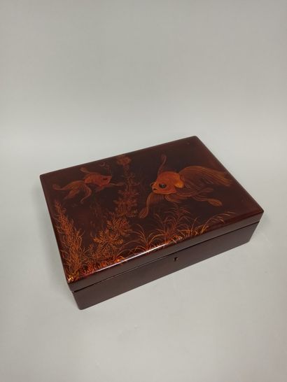 null VIETNAM - 20th century

Rectangular lacquer box decorated with cyprins swimming...