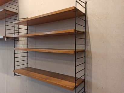 null Nisse STRINNING (1917-2006)

Pair of wall shelves "String" model with blackened...