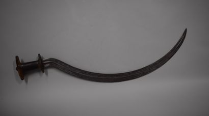 null Curved sword, Democratic Republic of Congo 

Horn handle, finely patinated 

Small...