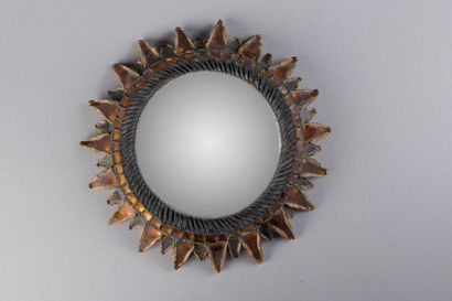 null Line VAUTRIN (1913-1997)

Spiked sun n°1.

Witch mirror in talossel and fragments...