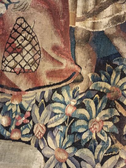 null Fragment de tapisserie dans le goût du XVIe siècle figurant une dame de cour...
