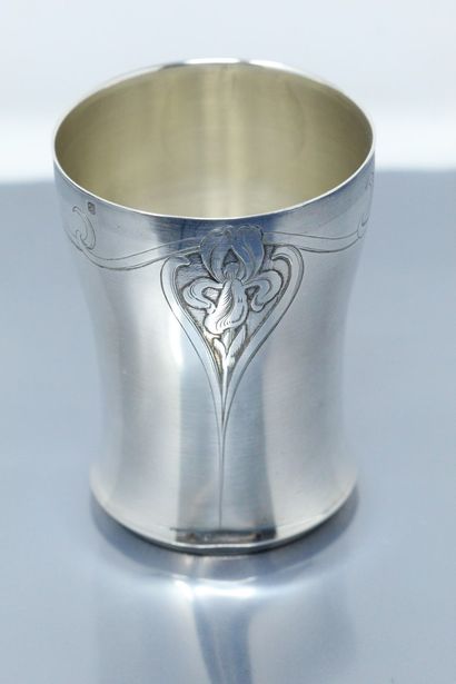 null ROUSSEL

Timbale out of silver (Minerve) of Art Nouveau style with the decoration...