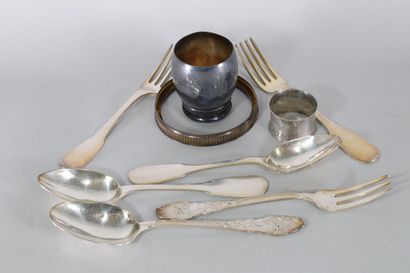 null Silver lot (925) composed of two flatware including an old man fork, an Art...