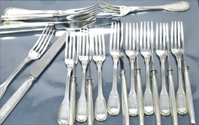 null HENIN & Cie

Twelve silver dessert forks (Minerva) and ten silver dessert knives...