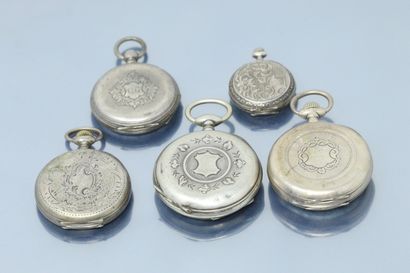 null Lot of four silver pocket watches and one silver collar watch. 

(Accidents...