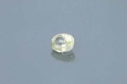 null 
Oval yellow sapphire on paper. 




Accompanied by an AIG certificate indicating...