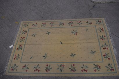 null 
Kilim carpet beige background, borders decorated with cherries.

H: 289 cm...