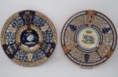 null 
BLOIS





Pair of earthenware plates, one decorated with a crowned porcupine...