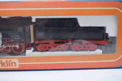 null MARKLIN "HO": smoke screen locomotive, German layout, model 1.3.4.0. 

item...
