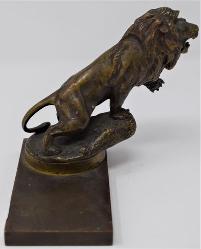 null Maurice Roger MARX (1872-1956)

Lion, mascot of Peugeot

Radiator cap in bronze...