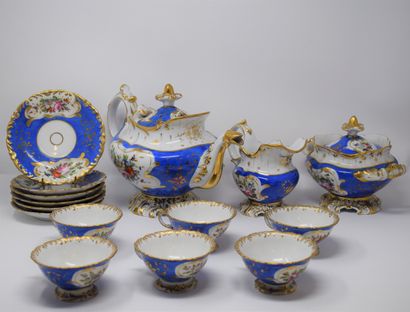 Porcelain of Paris, 

Service with blue and...