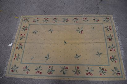 null 
Kilim carpet beige background, borders decorated with cherries.

H: 289 cm...