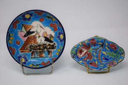 null LONGWY

Two pieces of earthenware and cloisonné enamel:

- Rare dish decorated...