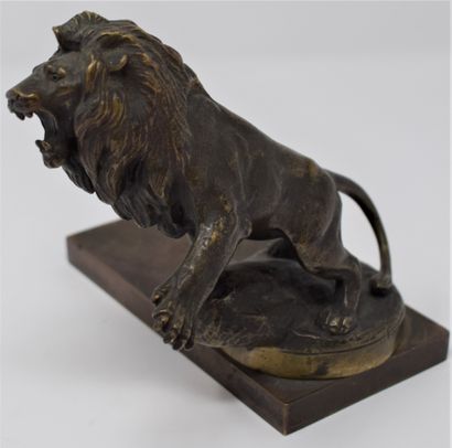 null Maurice Roger MARX (1872-1956)

Lion, mascotte de Peugeot

Bouchon de radiateur...