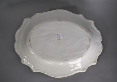 null Earthenware dish with scalloped edge decorated with a rose and forget-me-nots,...