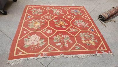 null 
Kilim carpet orange background with floral and fruit decoration.

H: 210 cm...