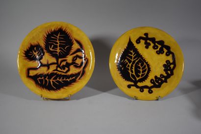 null LURCAT Jean (1892-1966) d'ap.

Pair of glazed ceramic circular plates decorated...