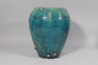 Vase en céramique vernissée turquoise 
H:...