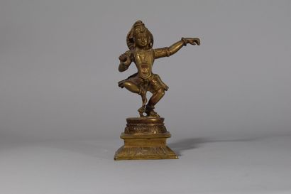 null INDIA, 20th century 

Bronze alloy statuette representing Uma.

She is represented...