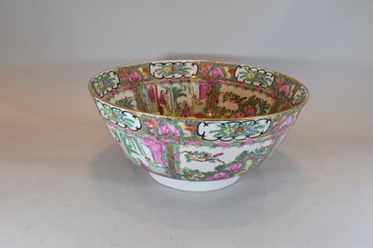 null CHINA

Enameled porcelain bowl 

H.: 16 cm; D.: 36 cm