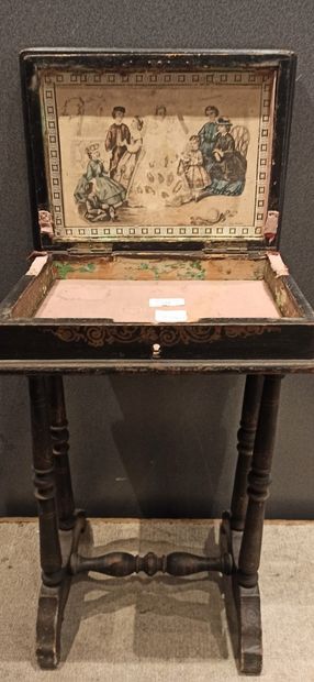 null Petite table en bois noirci 

Napoléon III