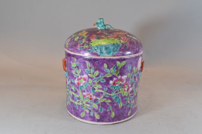 null CHINA

Covered pot, plum background with flowering branches