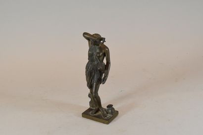 null Diana the Huntress

Subject in bronze

H.:17 cm

Accidents and missing part...