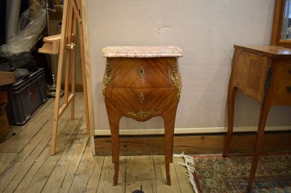 null Pair of Louis XV style bedside tables with marble top